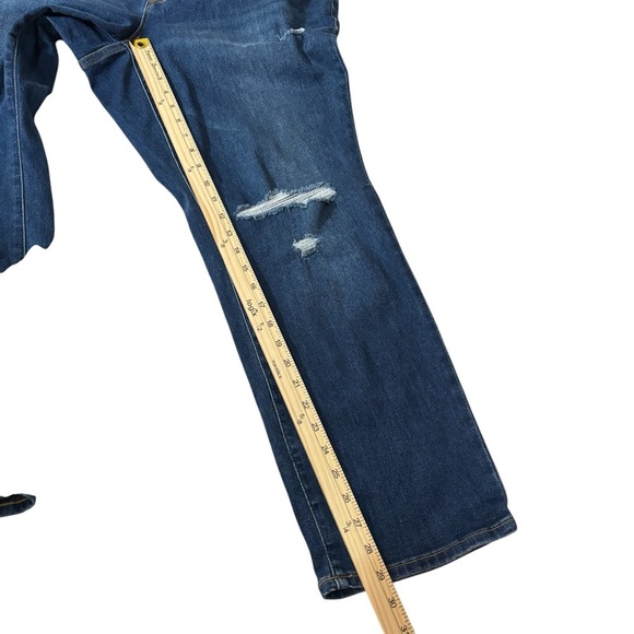 Old Navy Mid-Rise Power Slim Straight Blue Distressed Jeans Women’s Size 20 - Picture 15 of 16